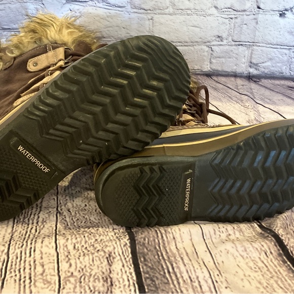 SOREL • Joan of Arctic Lace Up Waterproof Suede
Boots Fur Trim Rubber Duck Toe - Picture 8 of 11